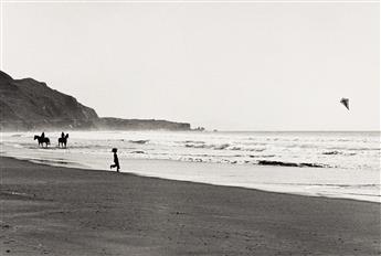 ELLIOTT ERWITT (1928-2023) Portfolio titled Elliott Erwitt, The Alchan Edition.